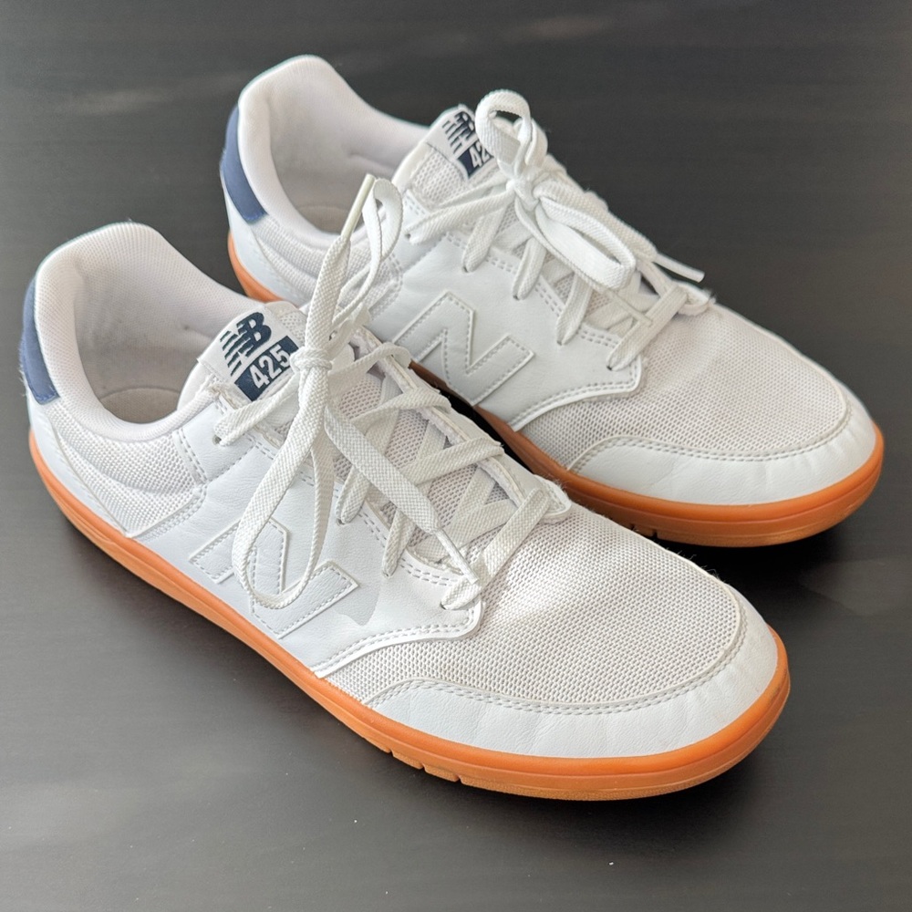 New Balance 425 Sneakers